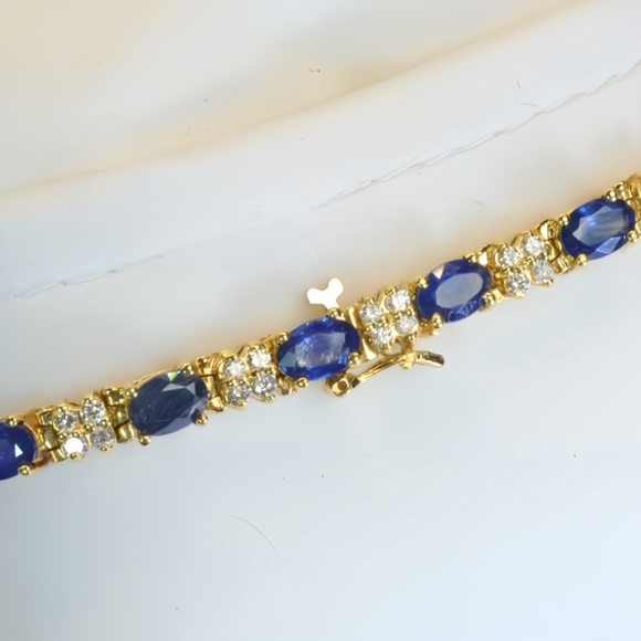 14K Yellow Gold Sapphire and Diamond Tennis Bracelet! Gorgeous vintage piece! - Picture 3 of 9